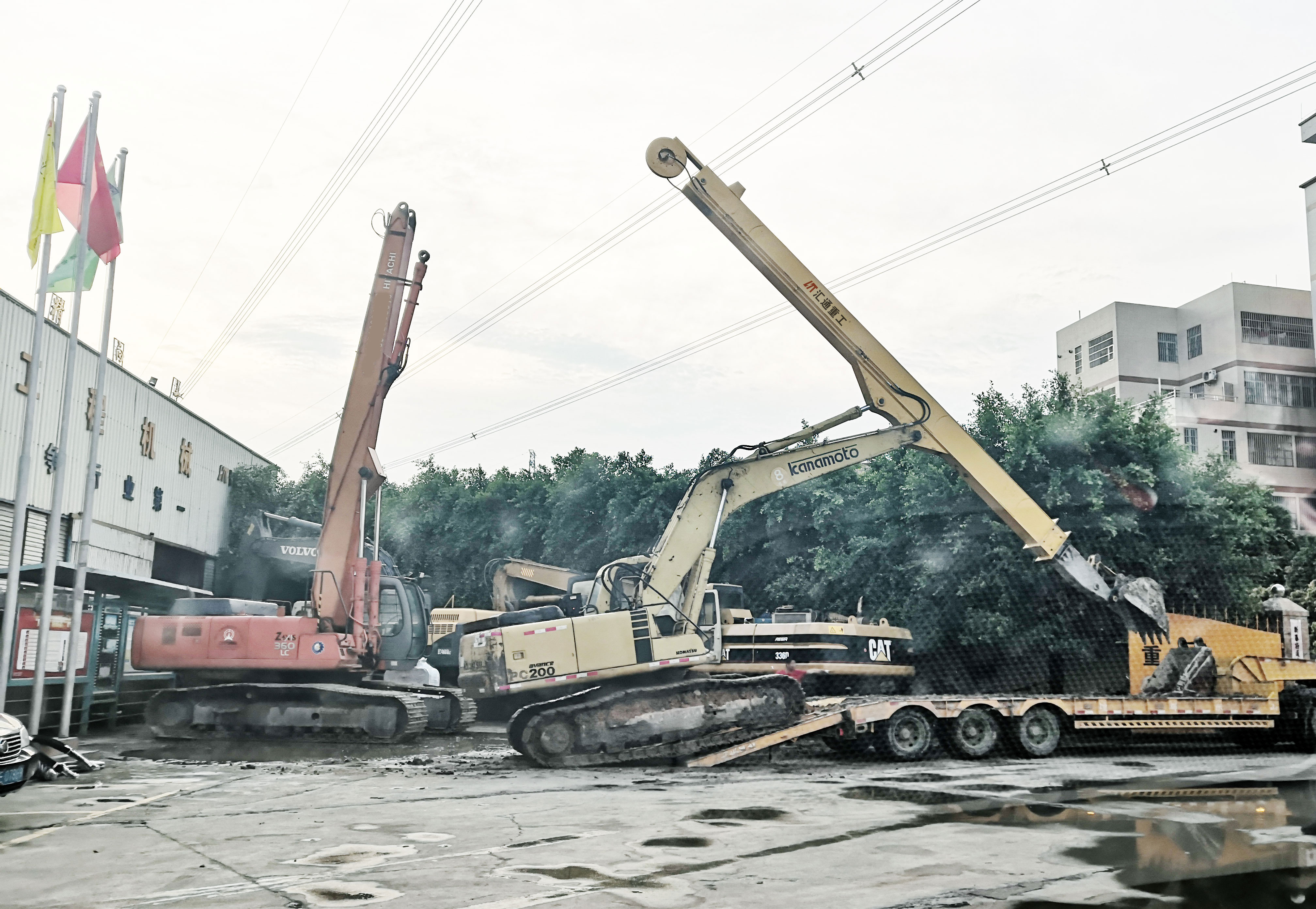 勾機(jī)伸縮臂廠家、挖機(jī)伸縮臂廠家、挖機(jī)伸縮臂改裝